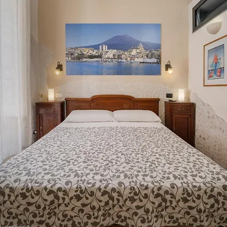 Panzió Domus Vesuvia 5*