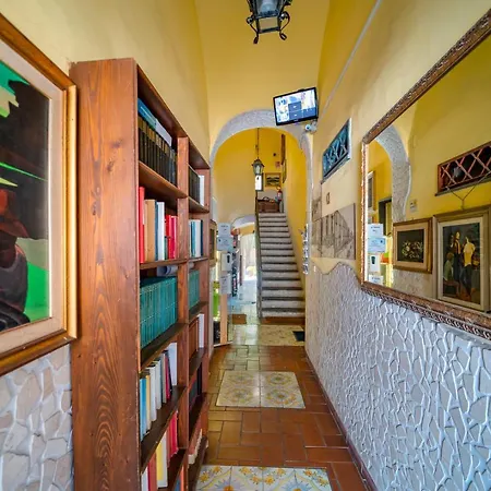Domus Vesuvia 4*
