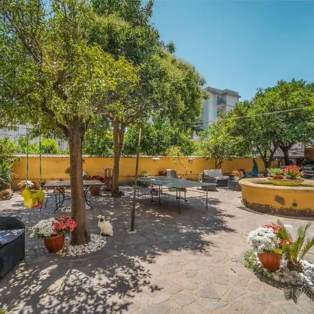 Domus Vesuvia Bed & Breakfast 5*