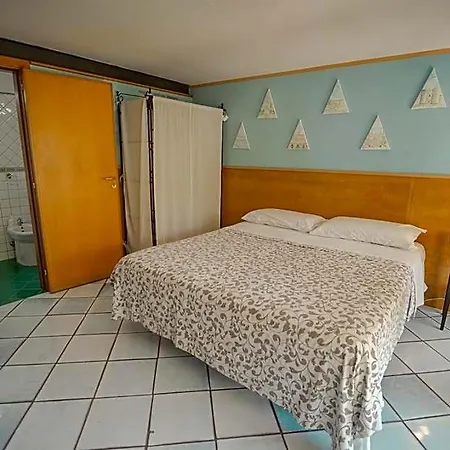 Domus Vesuvia 4*